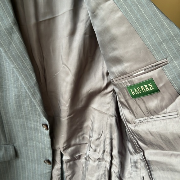 Lauren Ralph Lauren 100% Wool Pin Stripe Gray 2 Piece Suit. Size 40R - Picture 8 of 14